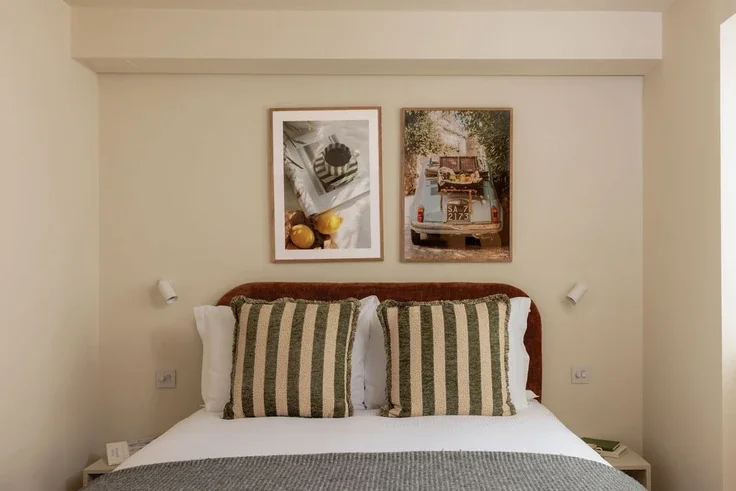 Flat Gloucester Avenue in Greater London