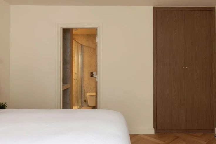Flat Gloucester Avenue in Greater London