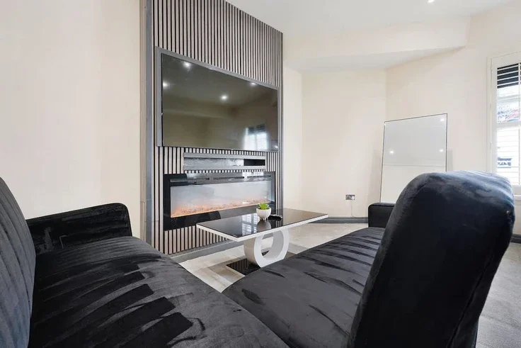 Flat Bolton Road in Westhoughton
