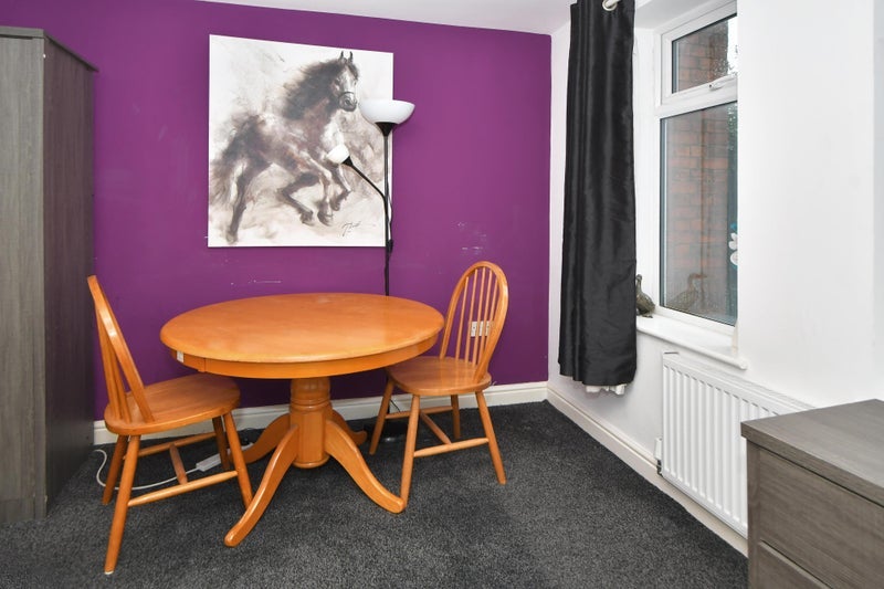 Room King Street in Newcastle-under-Lyme