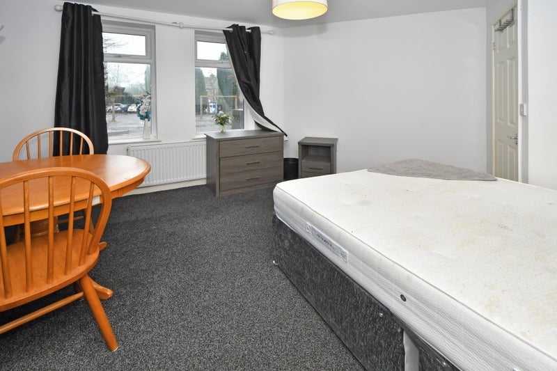 Room King Street in Newcastle-under-Lyme