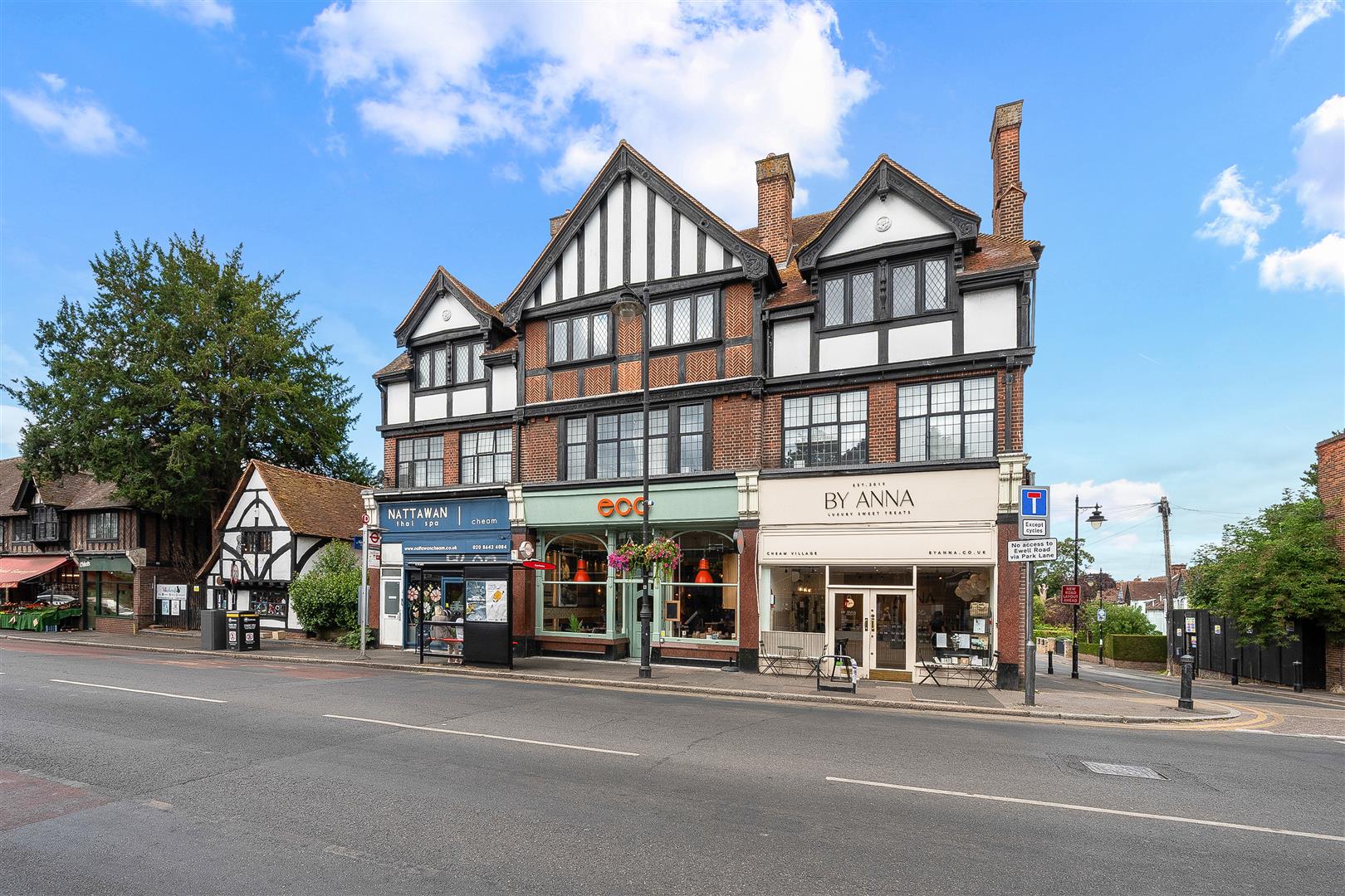 Flat High Street in Greater London
