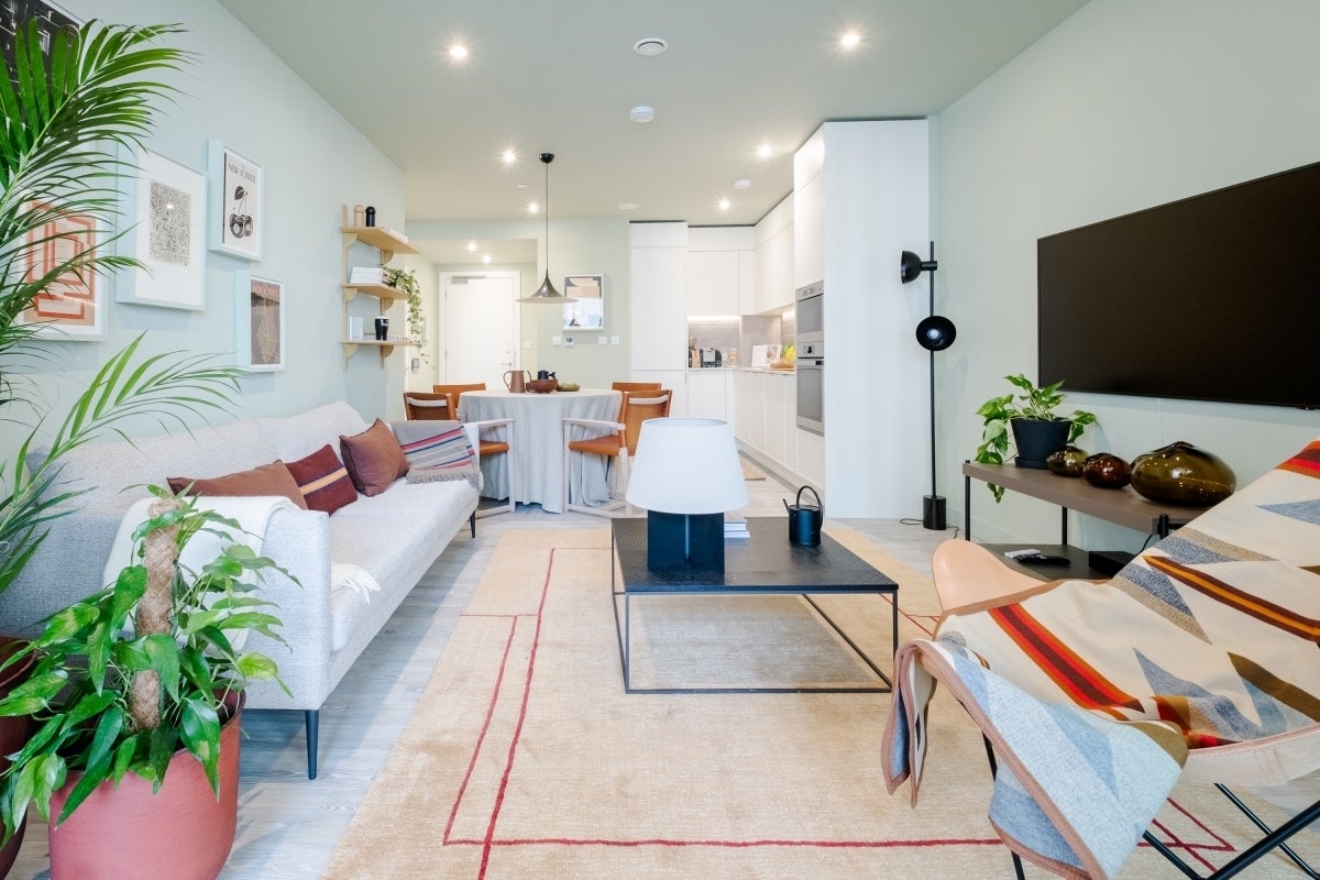Flat Cherry Park Lane in Greater London