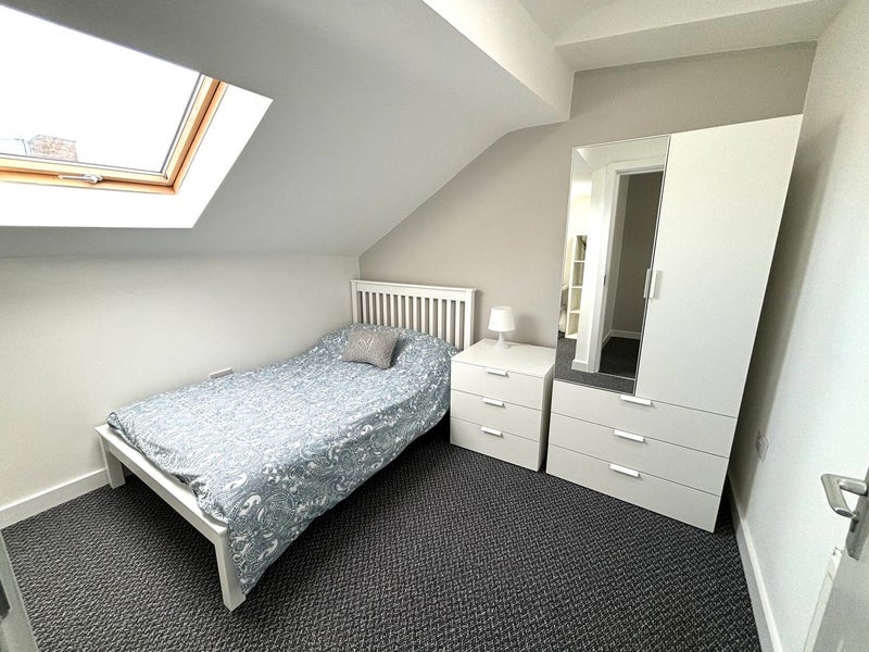 Room Albert Edward Road in Liverpool