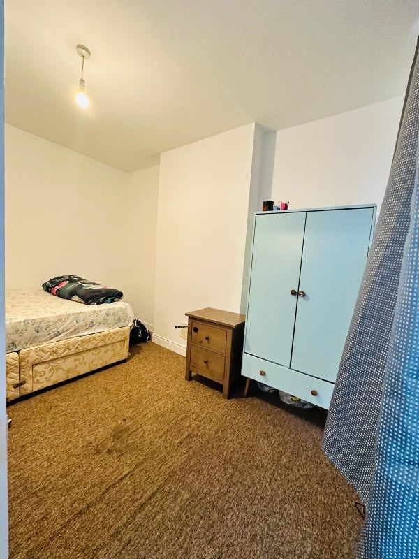 Room Kensington Road in Bristol