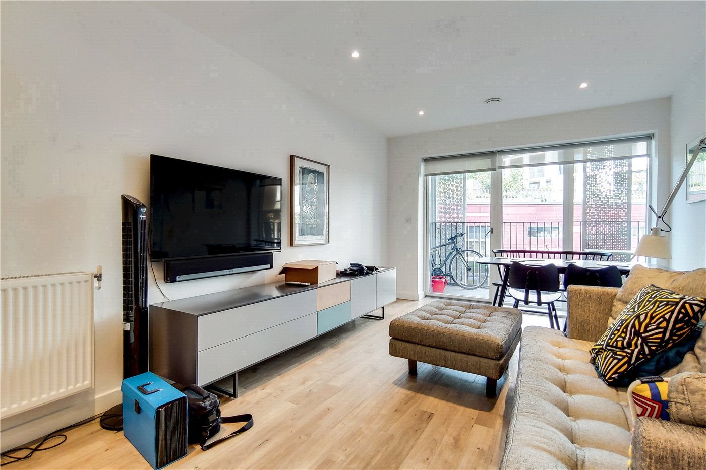 Flat Atkins Square in Greater London