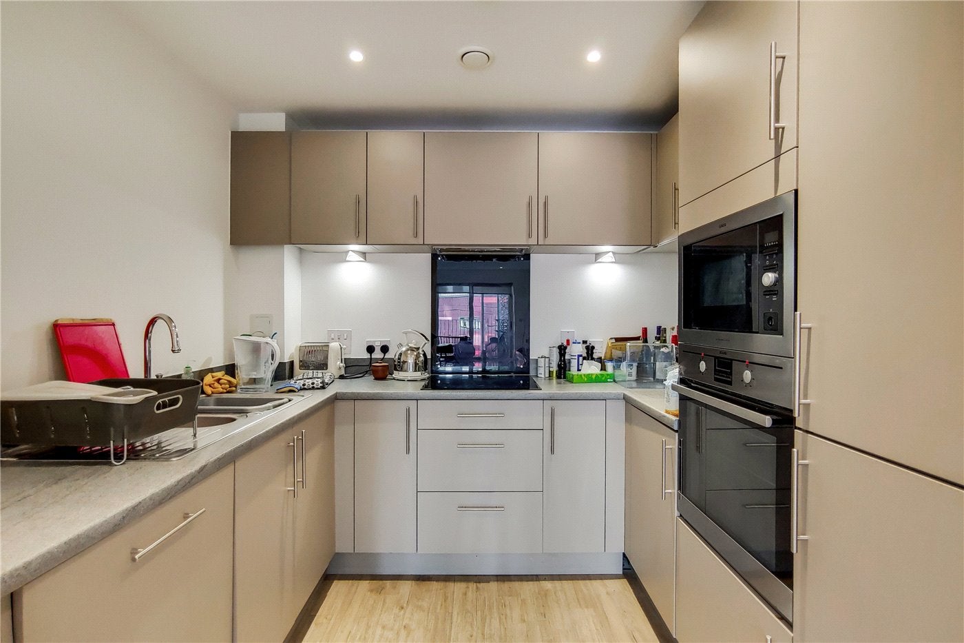Flat Atkins Square in Greater London