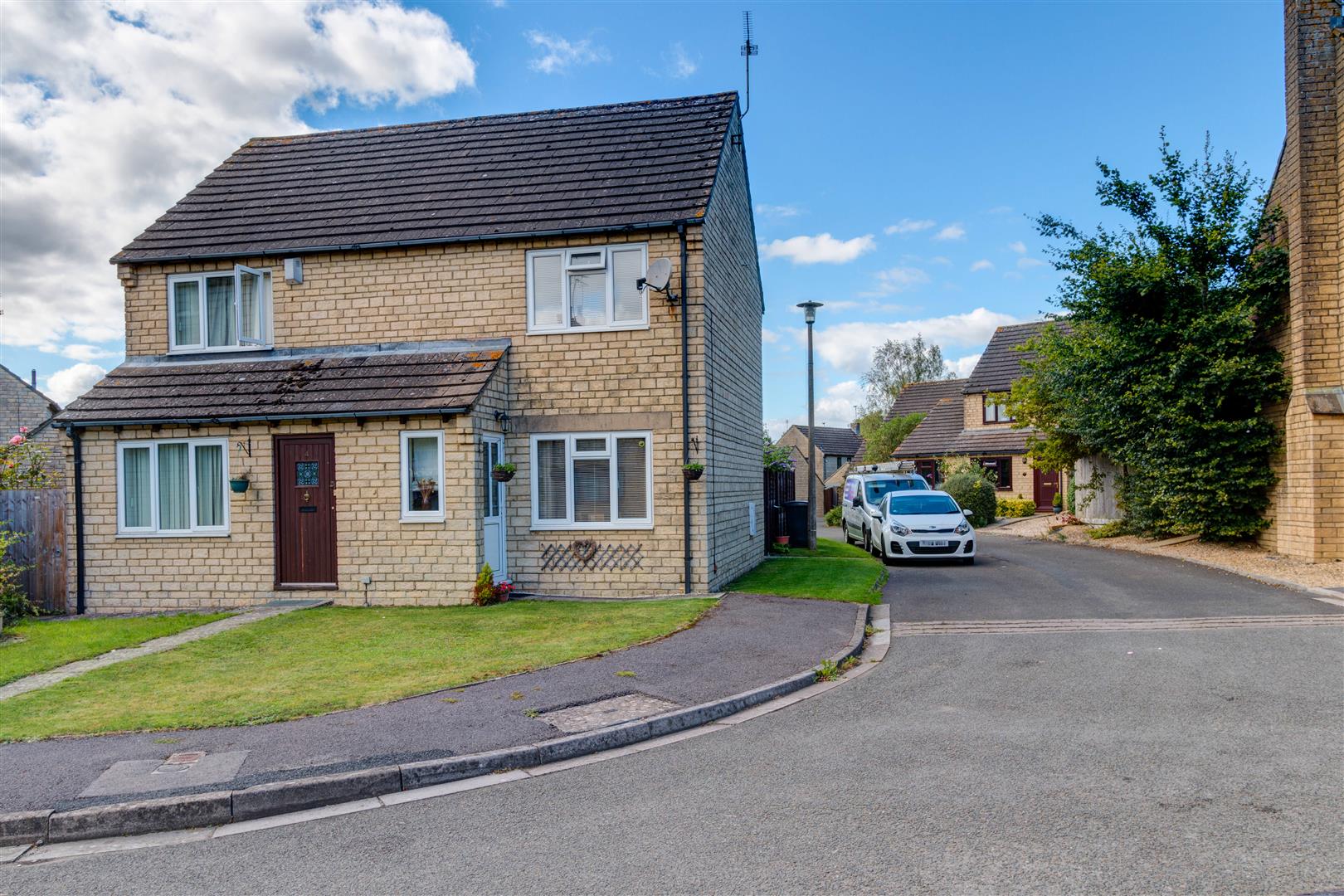 House Grace Drive in Cotswold District