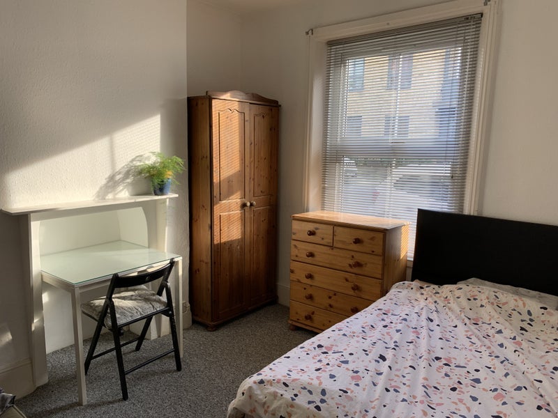 Room Gifford Street in Greater London