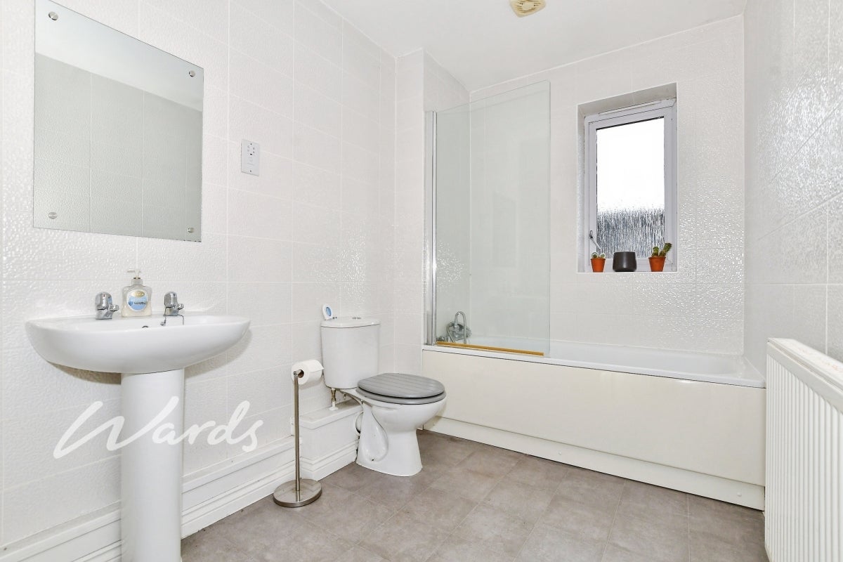 Flat Hawley Drive in Tonbridge and Malling
