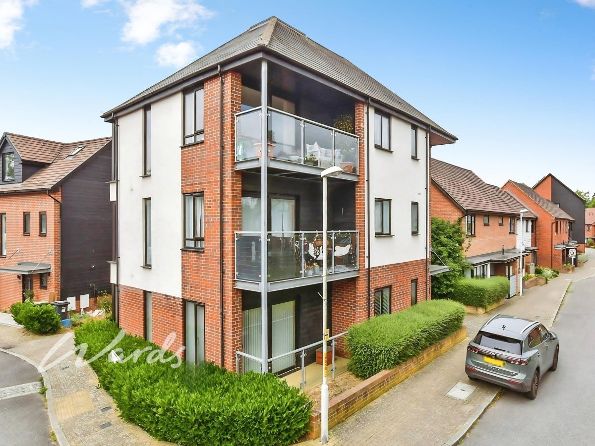 Flat Hawley Drive in Tonbridge and Malling