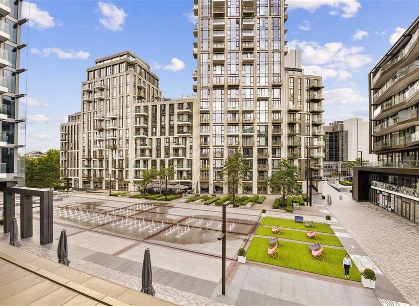 Flat Pennington Quay Walk in Greater London