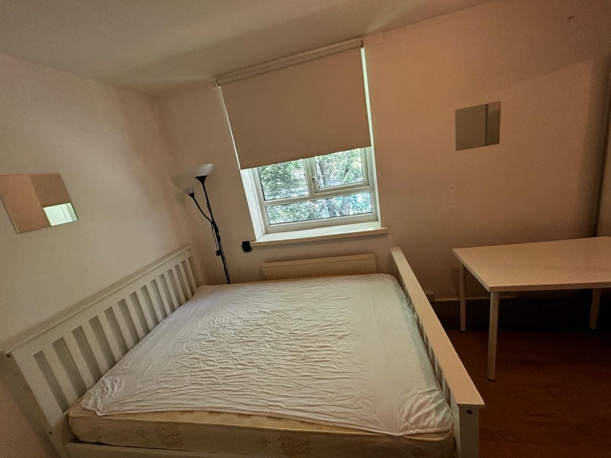 Flat Hilgrove Road in Greater London
