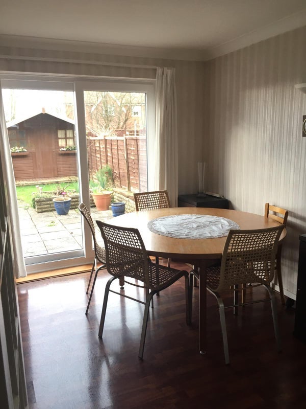 Room Eliot Drive in Marlow