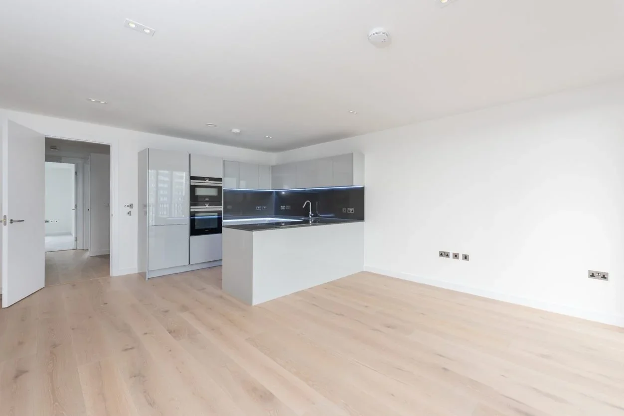 Flat Belsize Road in Greater London