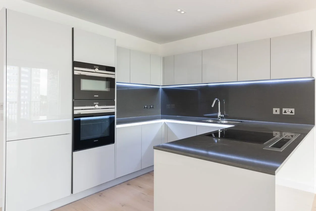 Flat Belsize Road in Greater London
