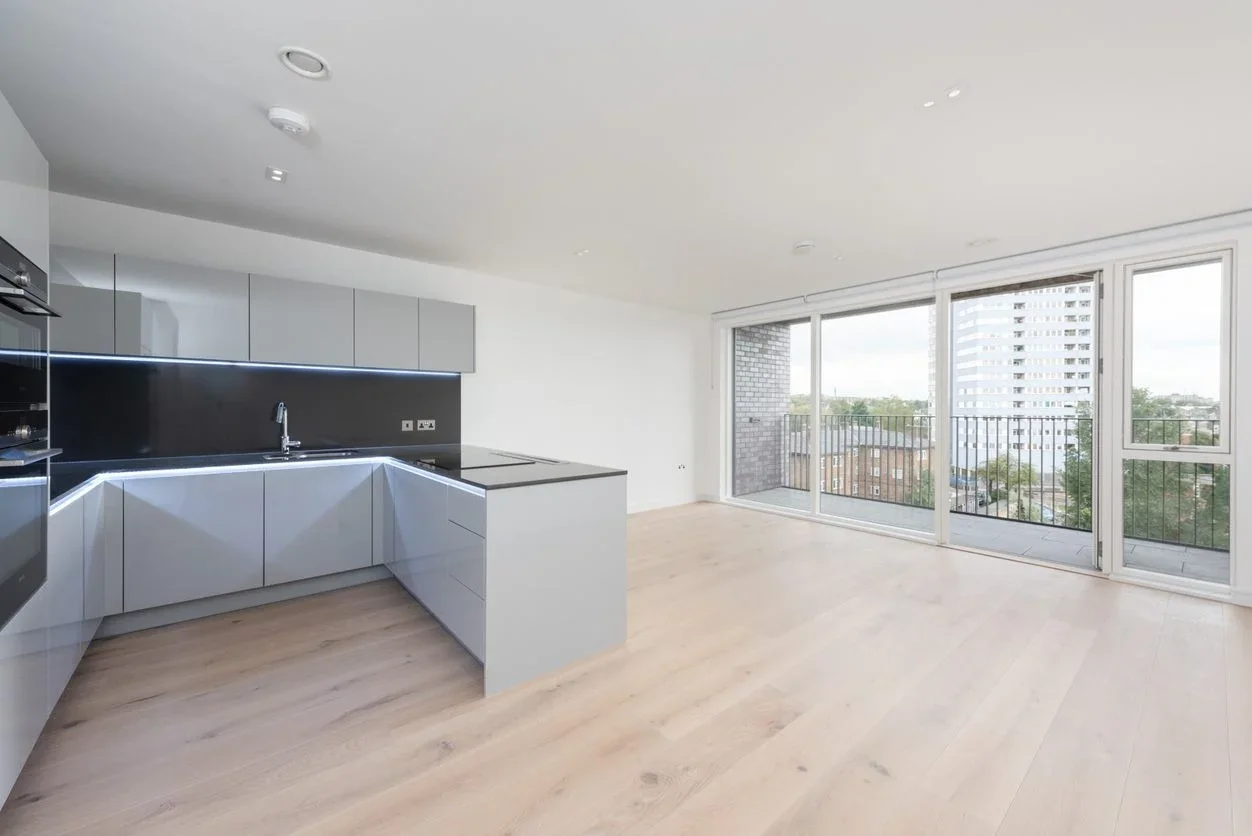 Flat Belsize Road in Greater London