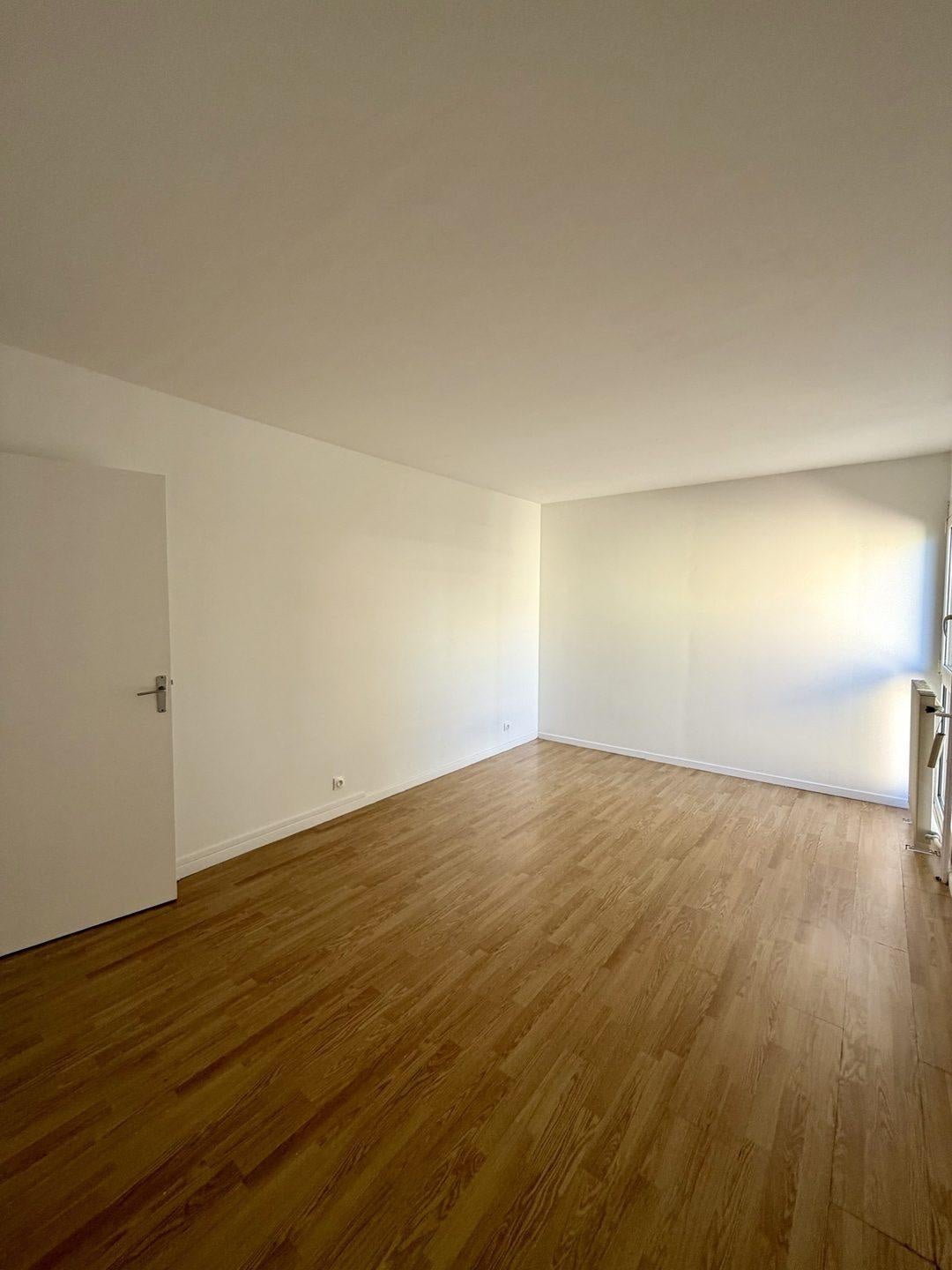 Flat Boulevard Ange Delestrade in Plan-de-Cuques