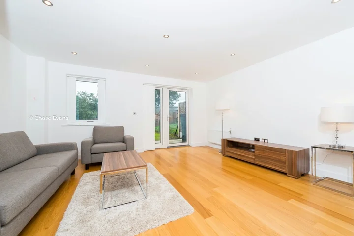 House Fairthorn Road in Greater London
