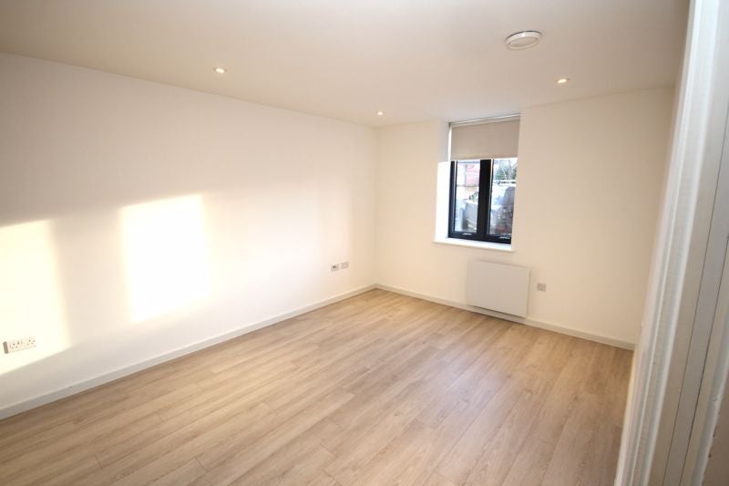 Flat Wenman Road in South Oxfordshire