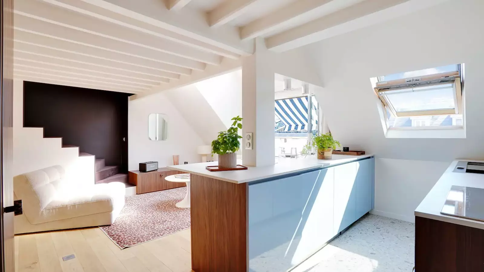 Appartement Rue des Dardanelles à Paris