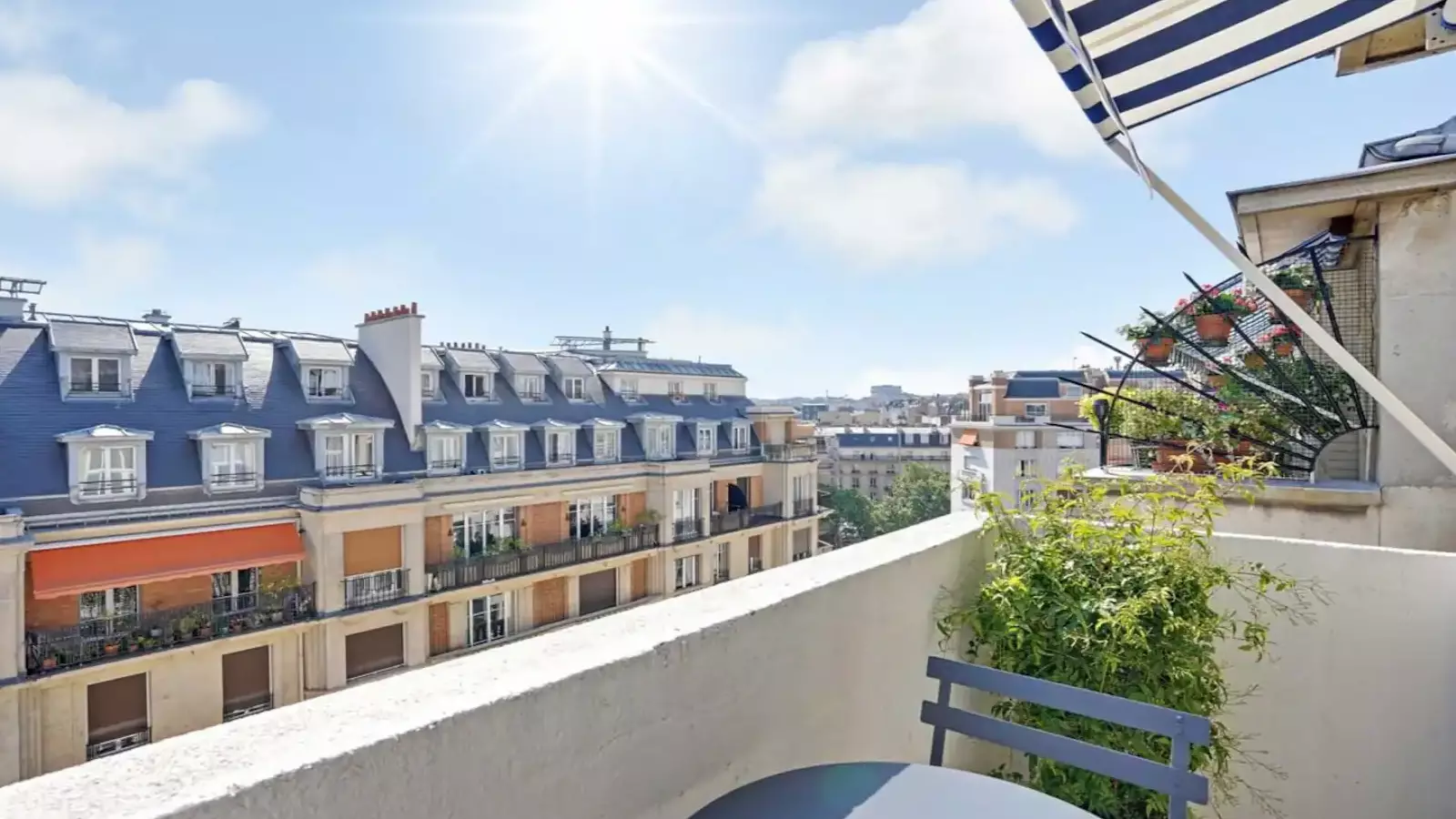 Appartement Rue des Dardanelles à Paris