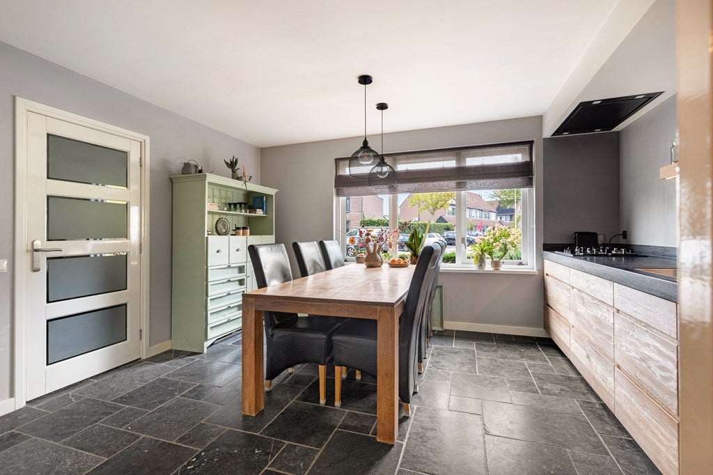 Tussenwoning te koop: De Ring 14, Wekerom