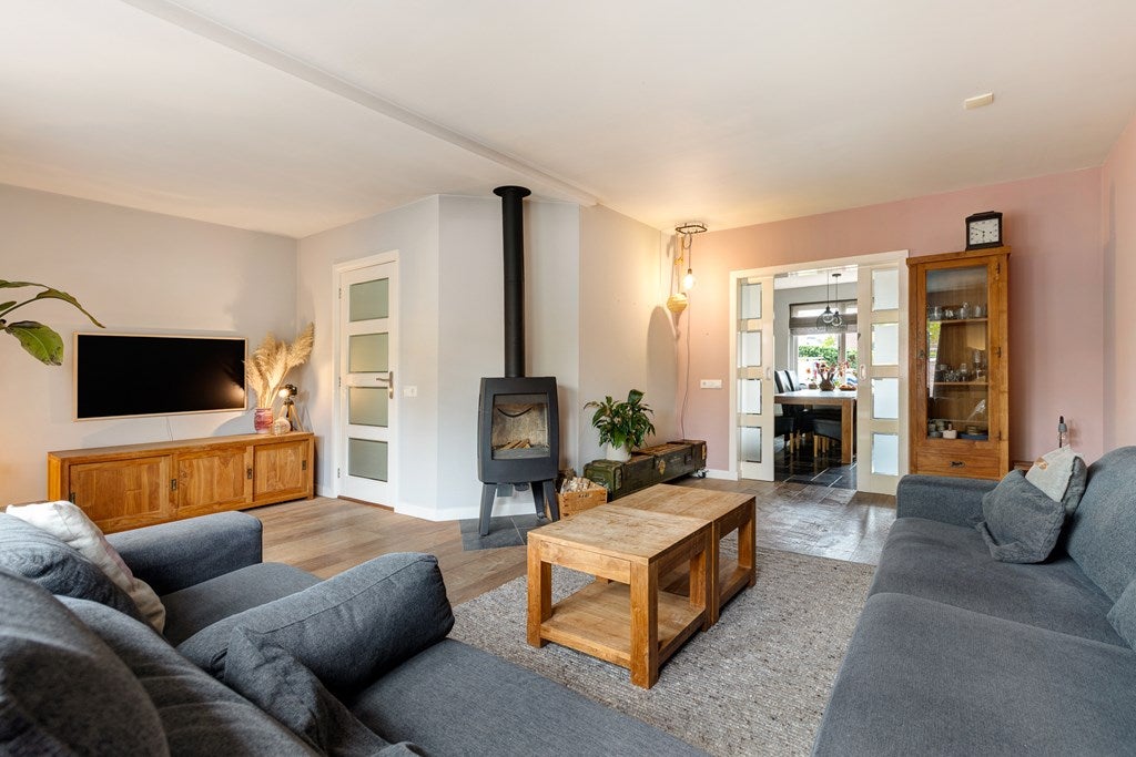 Tussenwoning te koop: De Ring 14, Wekerom