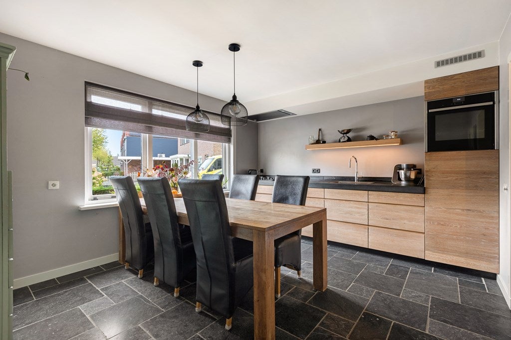 Tussenwoning te koop: De Ring 14, Wekerom
