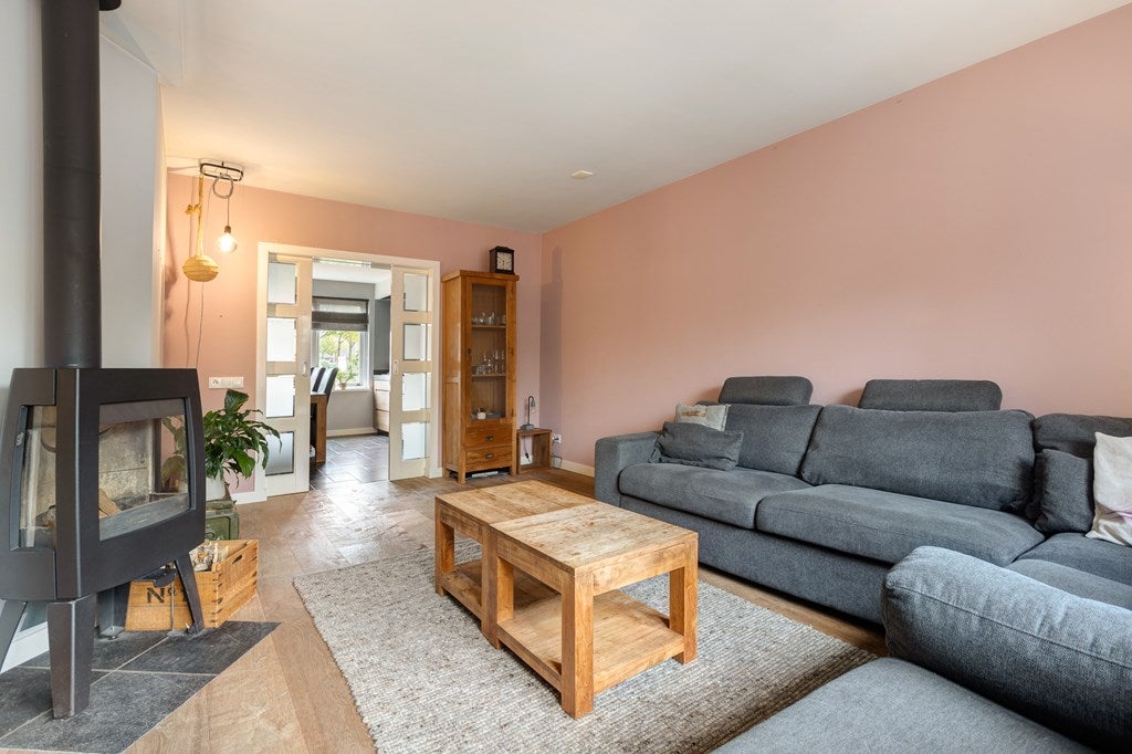 Tussenwoning te koop: De Ring 14, Wekerom