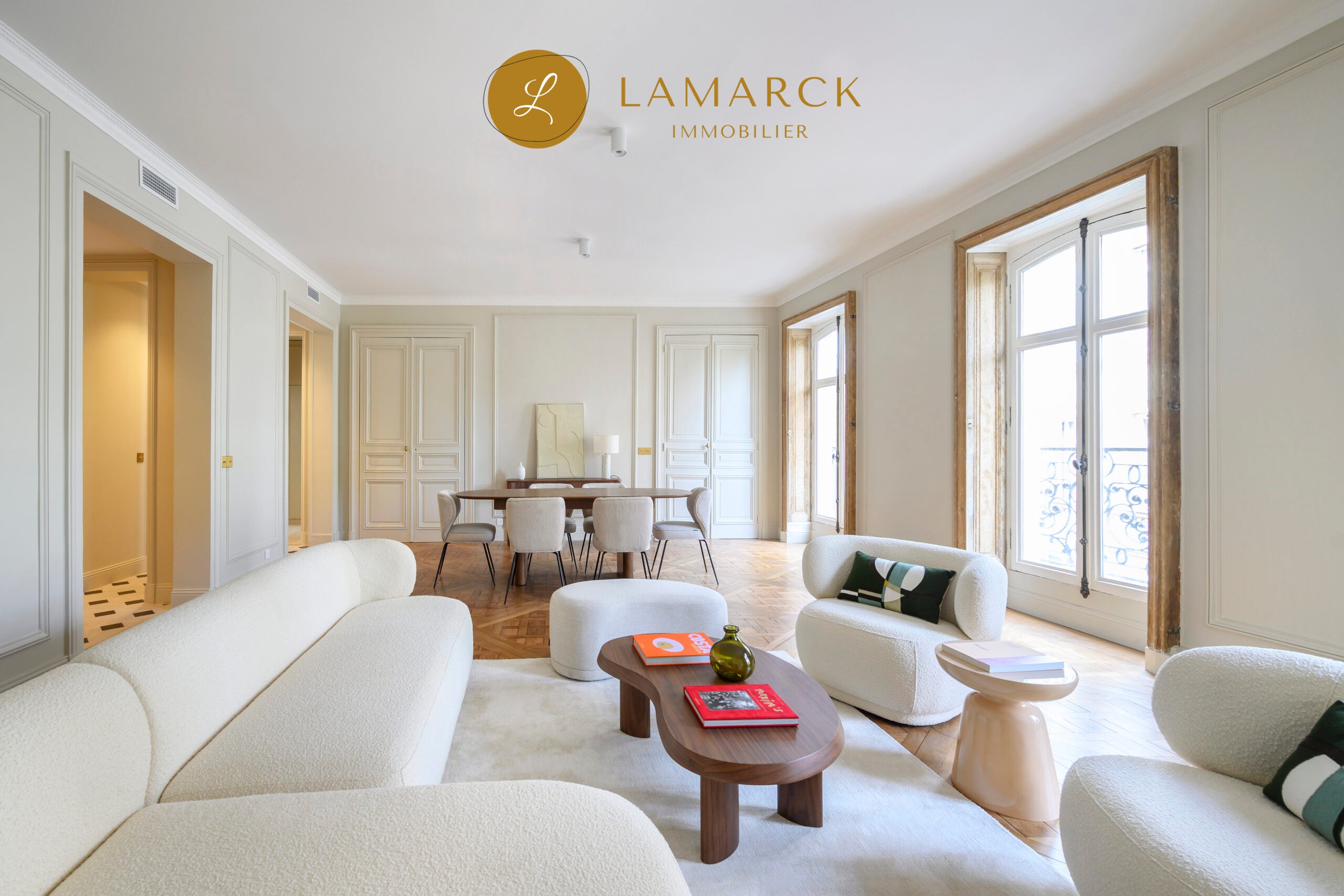 Appartement Place Charles de Gaulle à Paris