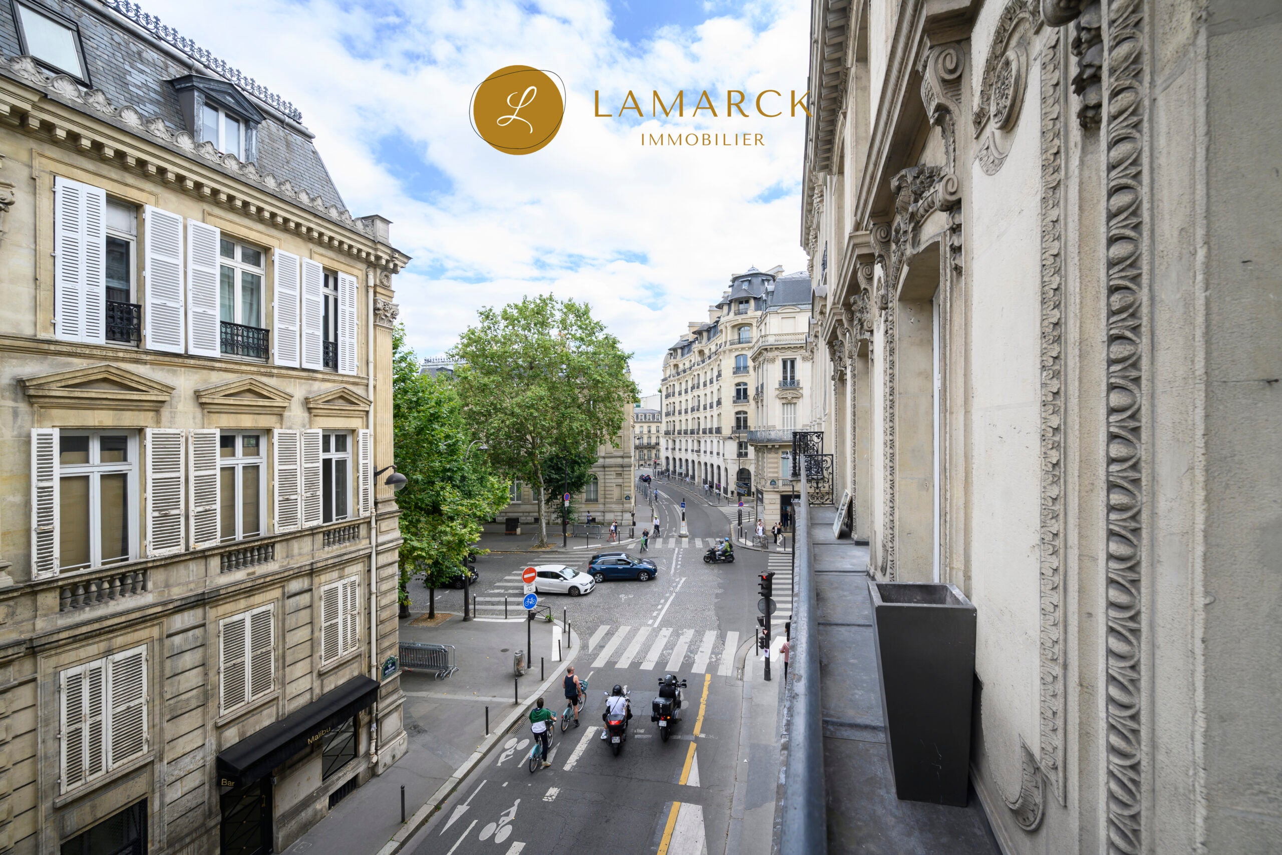 Appartement Place Charles de Gaulle à Paris