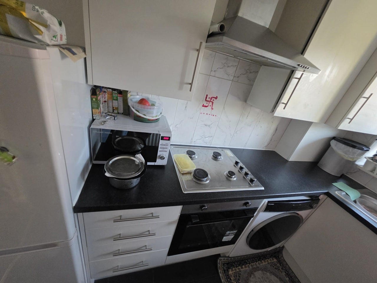 Flat Ithell Court in Greater London