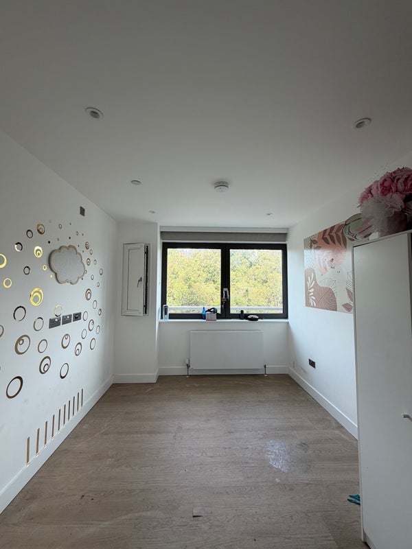 Flat Park Lane in Greater London