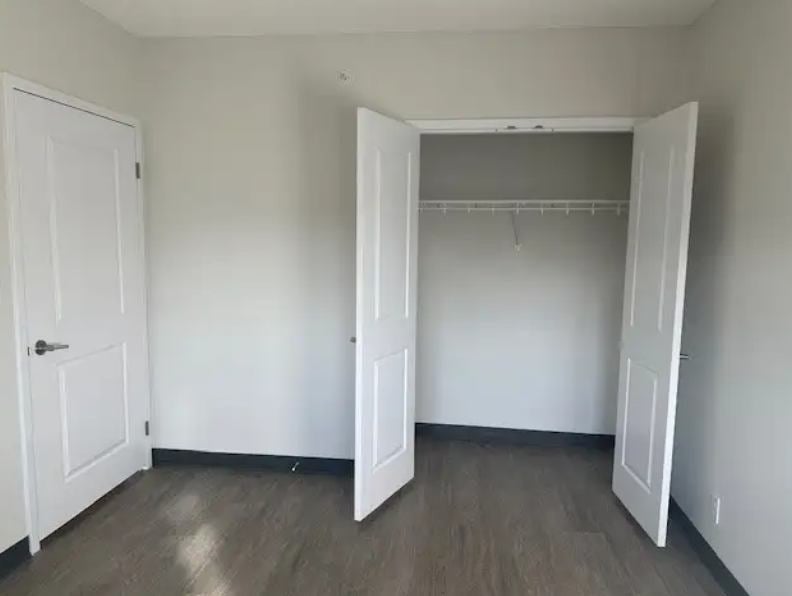Room Parcau Avenue in Broadlands