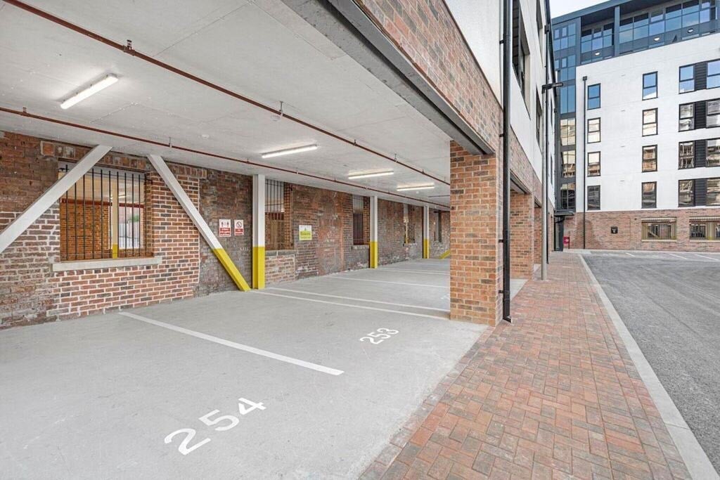 Flat Atkinson Street in Leeds