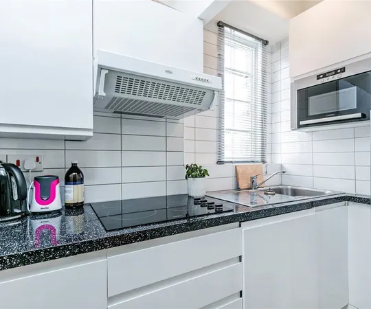 Flat Sloane Avenue in Greater London