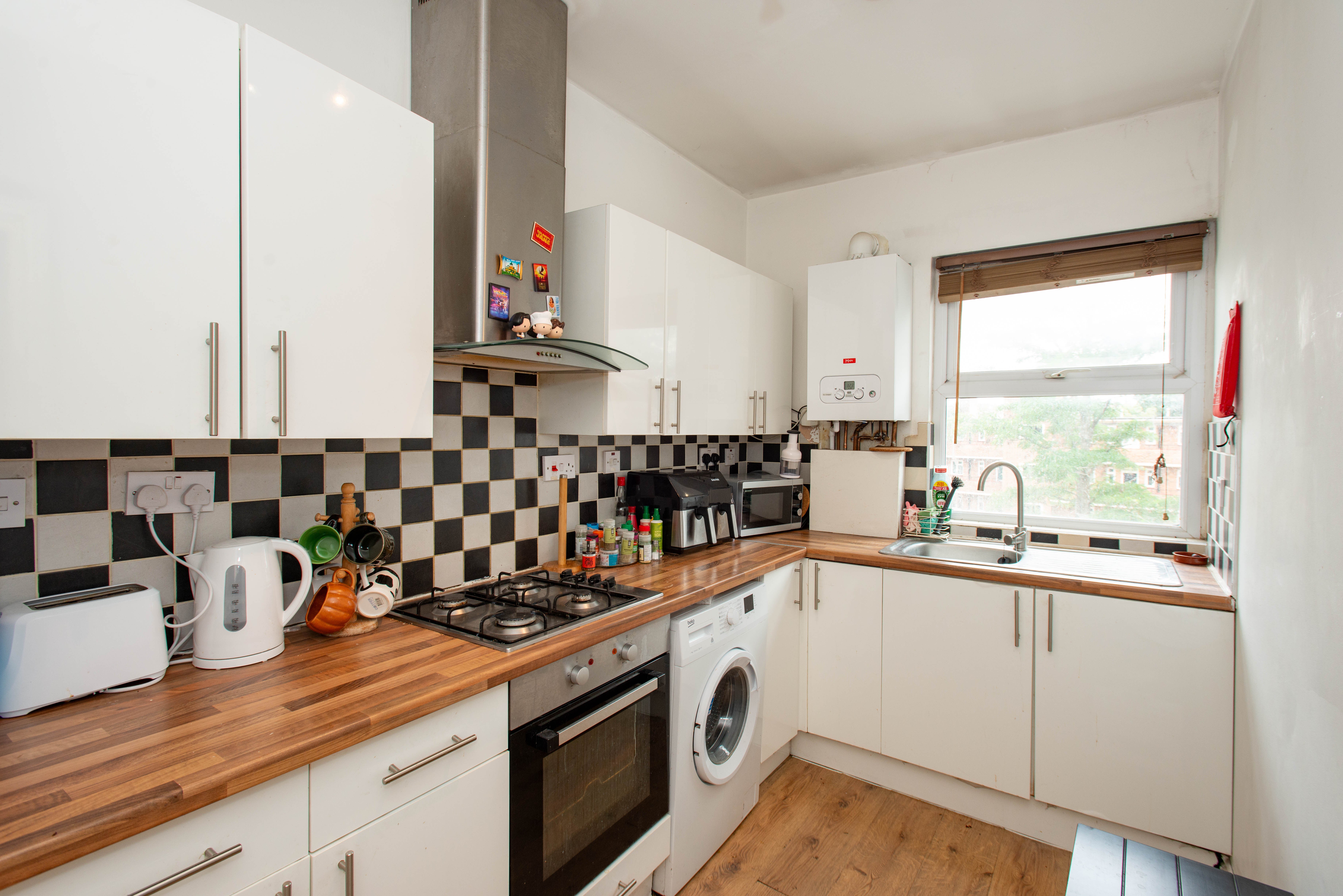 Flat Shardeloes Road in Greater London