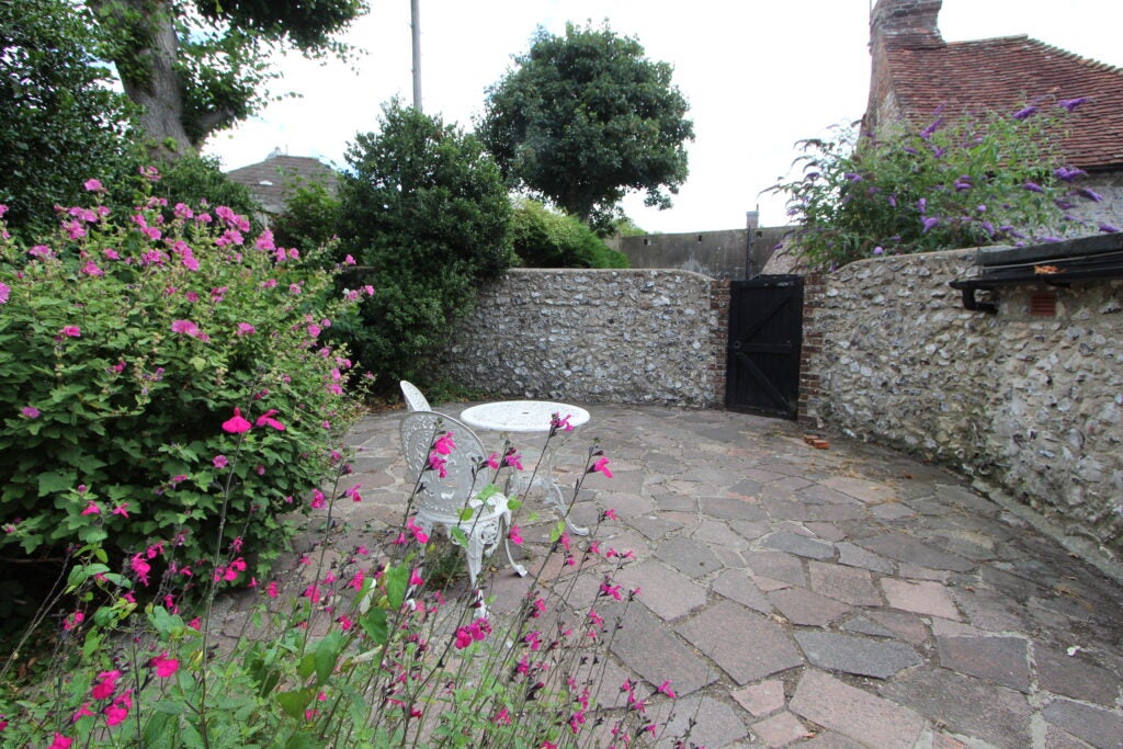 House Willingdon Lane in Wealden