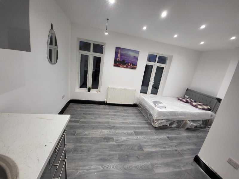 Room Lacey Street in Ipswich