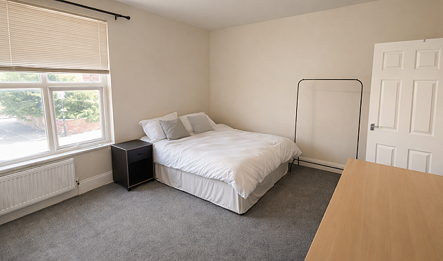 Flat Shoreham Street in Sheffield