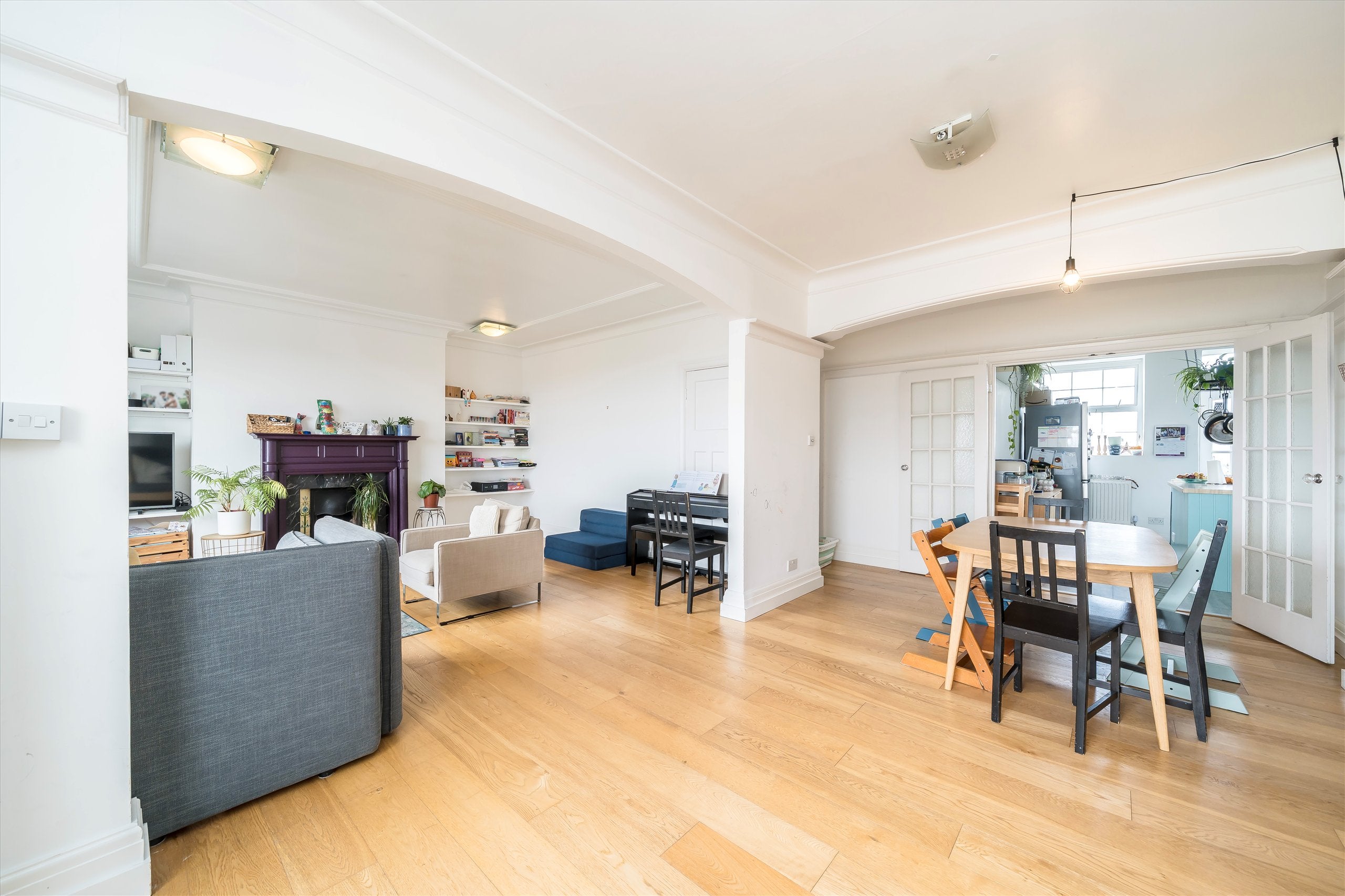 Flat Sidmouth Road in Greater London