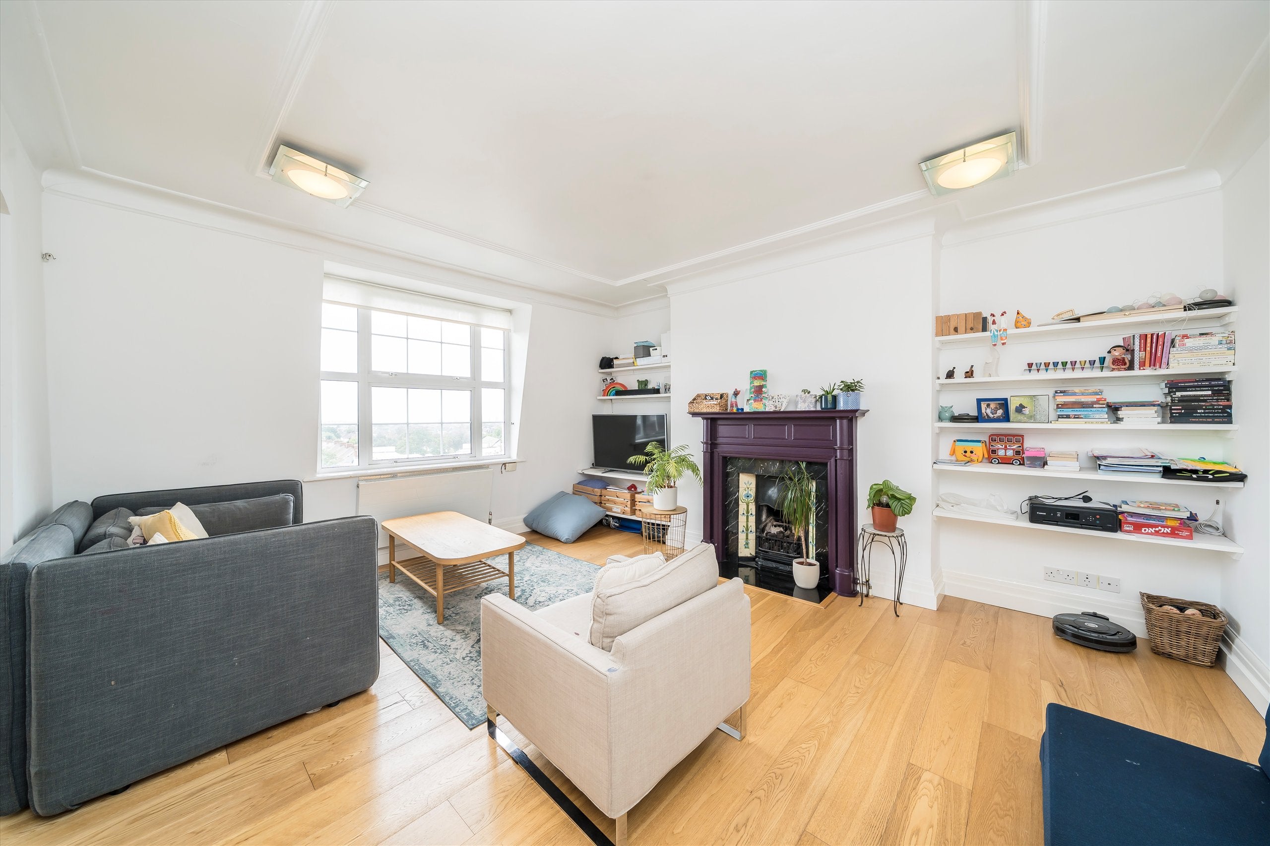 Flat Sidmouth Road in Greater London