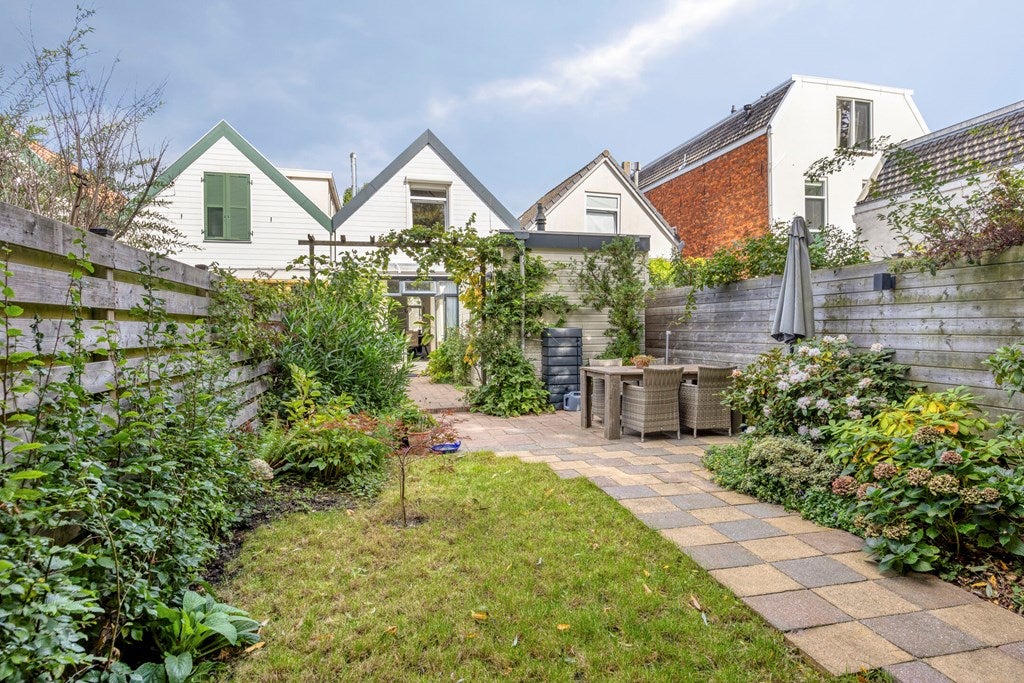 Tussenwoning te koop: Oostsingel 34, Schiedam