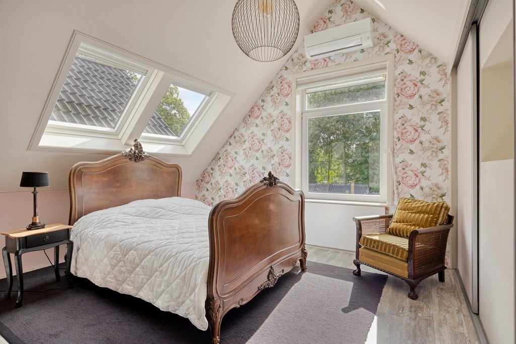 Tussenwoning te koop: Oostsingel 34, Schiedam