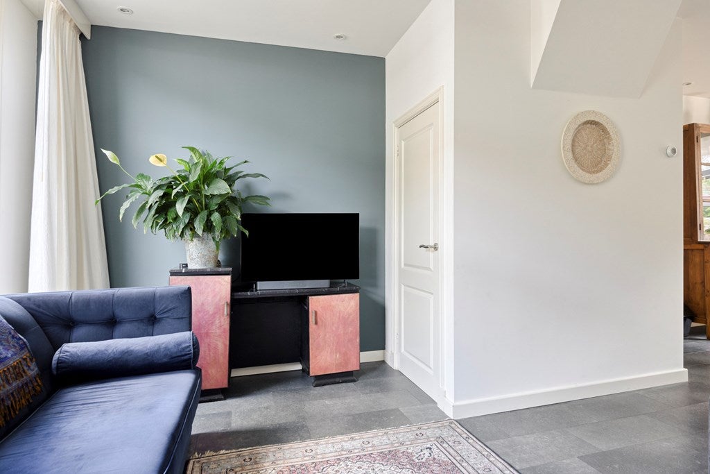 Tussenwoning te koop: Oostsingel 34, Schiedam