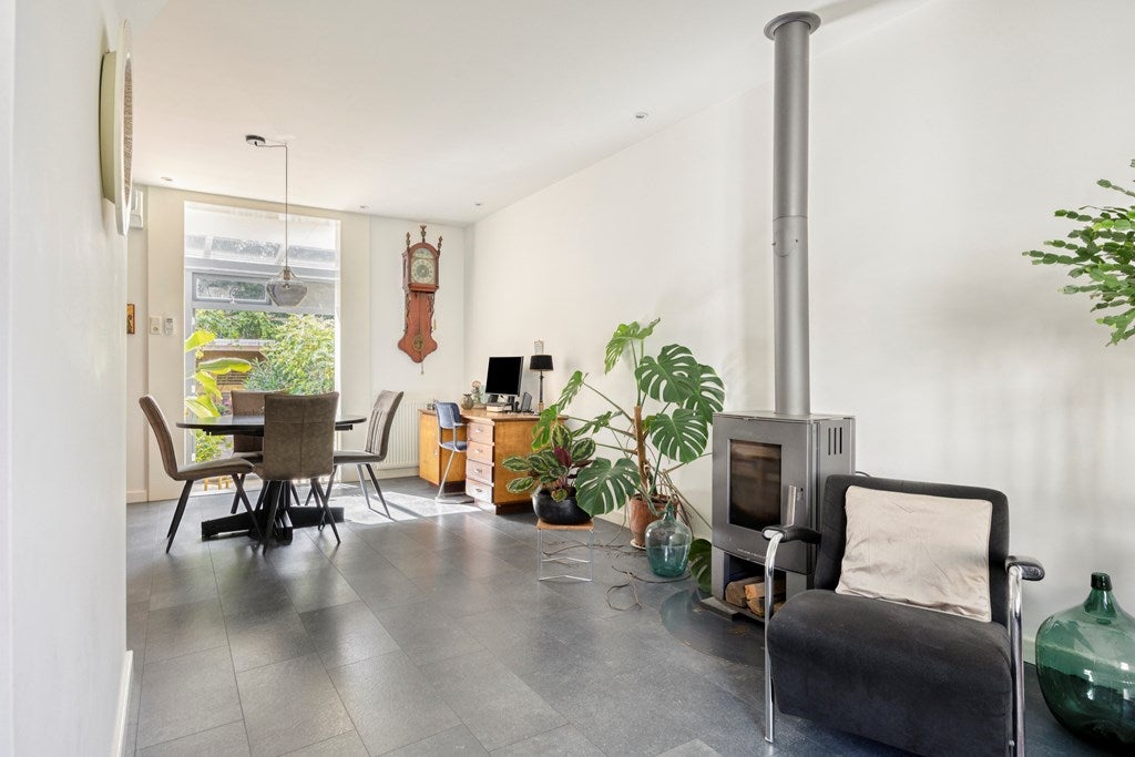 Tussenwoning te koop: Oostsingel 34, Schiedam