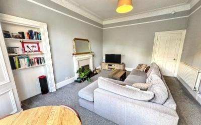 Flat Dundrennan Road in Glasgow