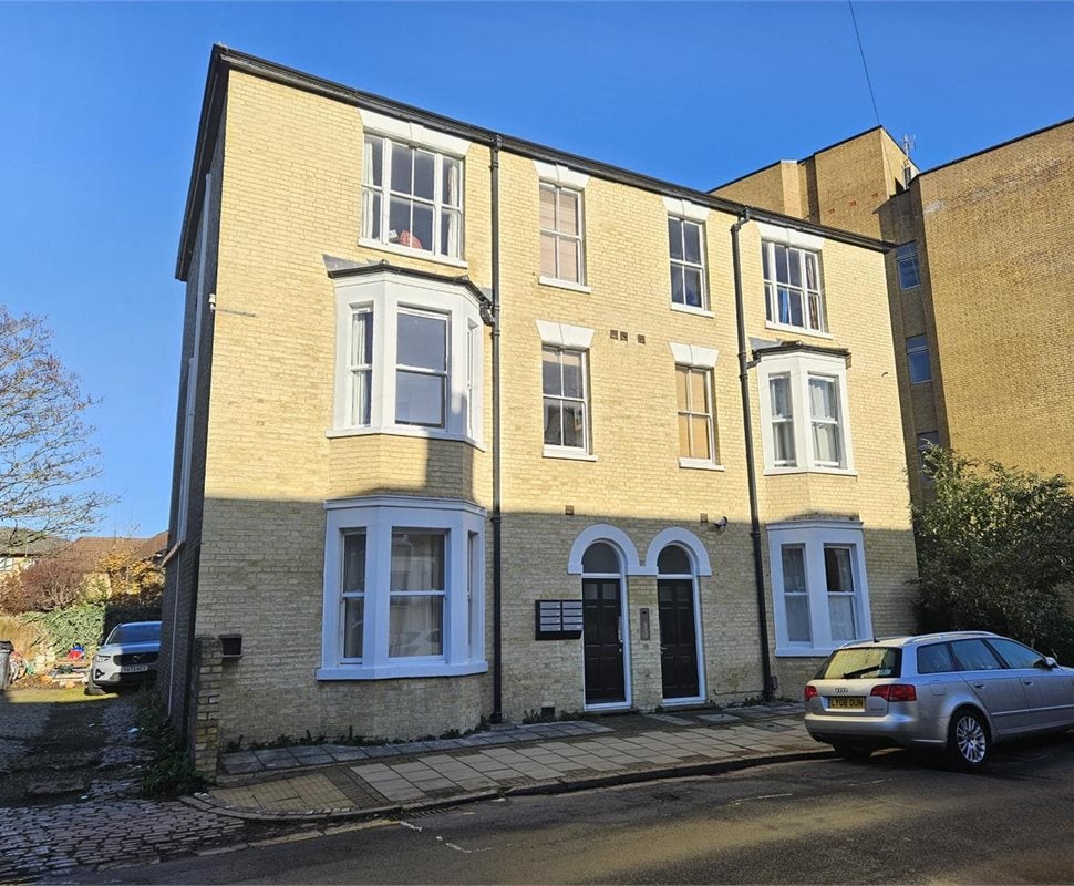 Flat Market Street in South Cambridgeshire