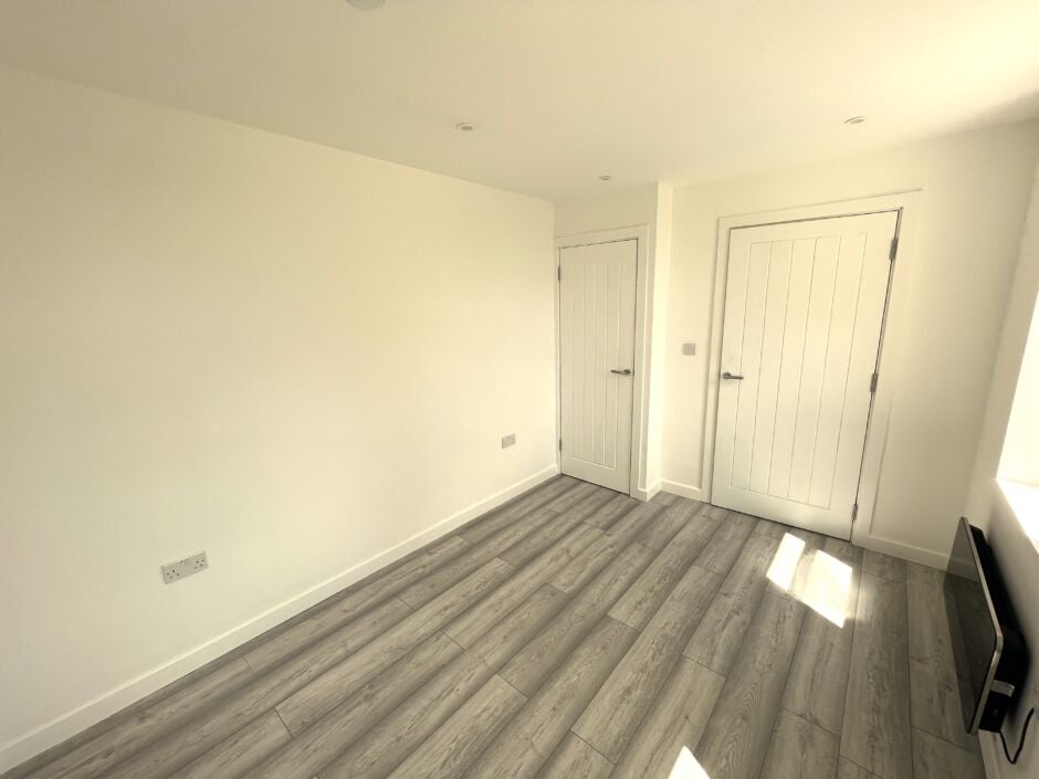 Flat Hanover Street in Swansea